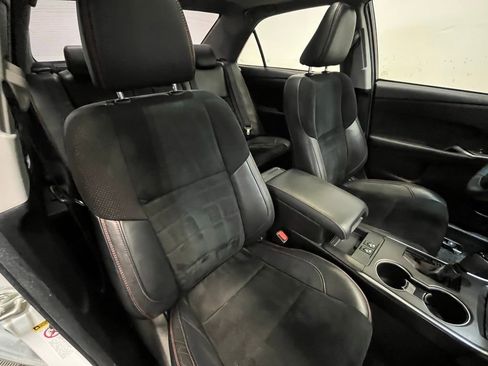 Used 2017 Toyota Camry XSE w/ Moonroof Package image 12