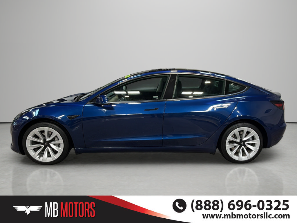 Used 2023 Tesla Model 3 Standard Range RWD image 2
