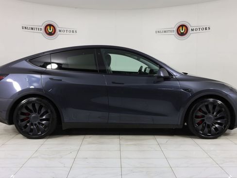 Used 2022 Tesla Model Y Performance AWD/4WD image 2