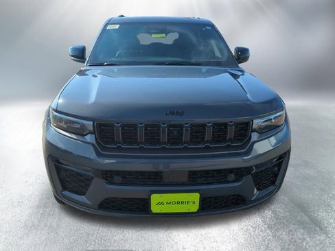 New 2026 Jeep Grand Cherokee Limited AWD/4WD image 2