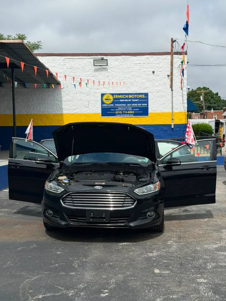 Used 2016 Ford Fusion SE w/ Equipment Group 202A FWD image 18