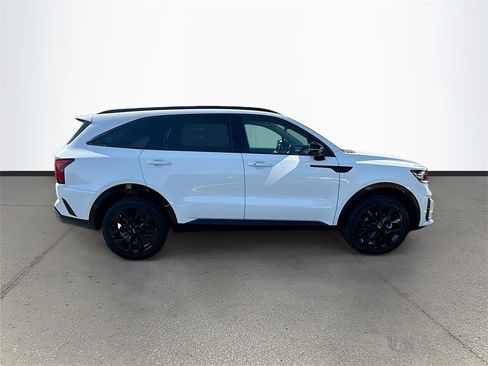 Certified 2023 Kia Sorento SX image 8