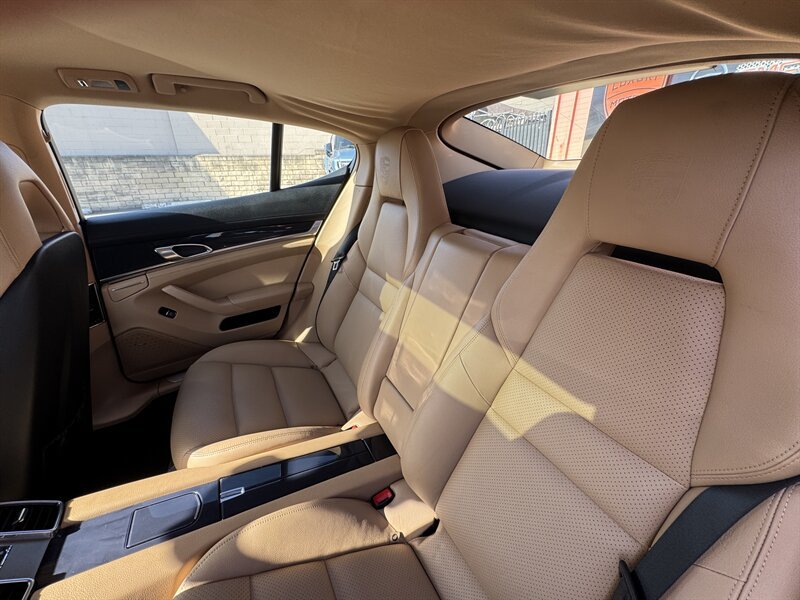 Used 2013 Porsche Panamera image 37