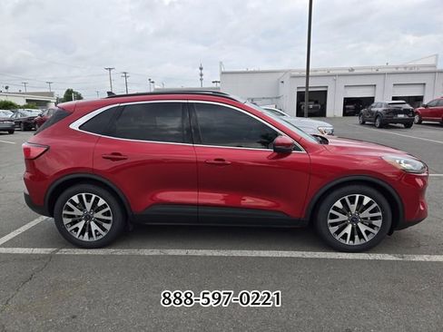 Used 2020 Ford Escape Titanium FWD image 7