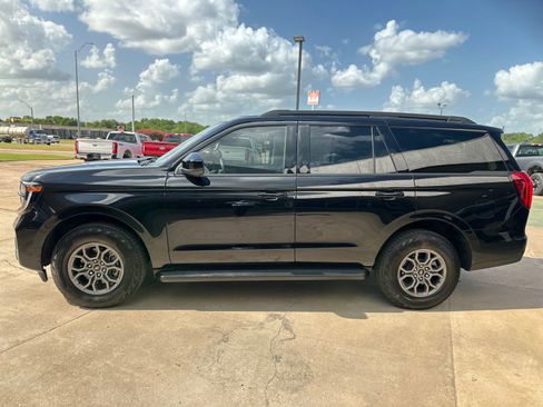 New 2025 Ford Expedition Active image 15