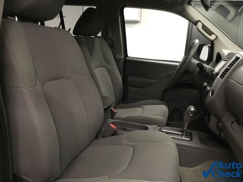Used 2015 Nissan Frontier SV AWD/4WD image 34