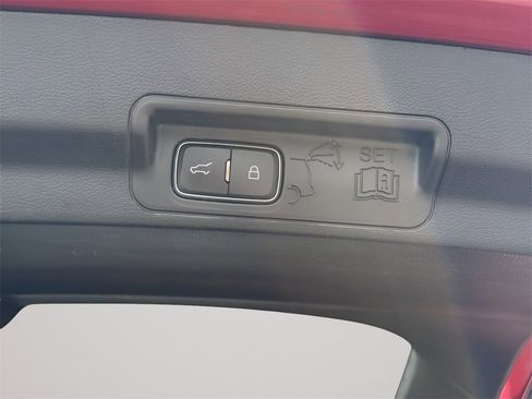 Used 2021 Ford Explorer Limited w/ Equipment Group 301A image 39