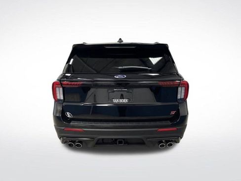 Used 2025 Ford Explorer ST image 14