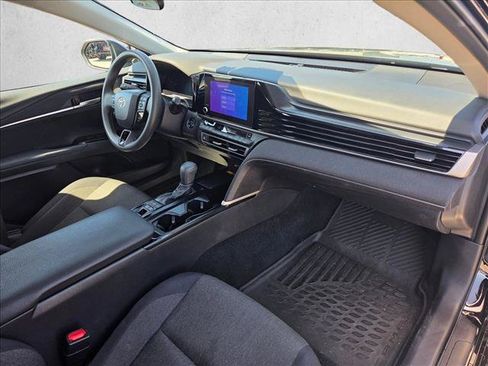 Used 2025 Toyota Camry LE FWD image 17
