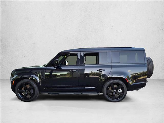 Used 2025 Land Rover Defender 130 X-Dynamic SE AWD/4WD image 9