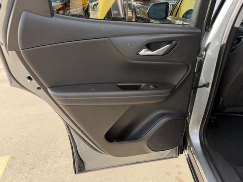 Used 2025 Chevrolet Blazer LT AWD/4WD image 14