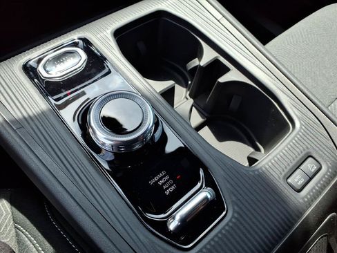 New 2026 Jeep Cherokee Laredo AWD/4WD image 32