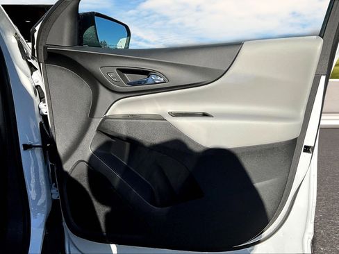 Used 2023 Chevrolet Equinox LS w/ LS Convenience Package image 20