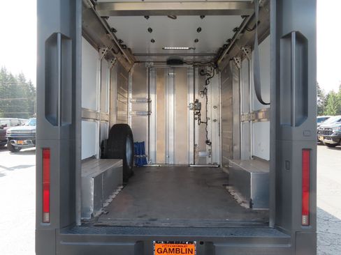 Used 2024 Chevrolet Brightdrop 400 w/ Commercial Equipment Package AWD/4WD image 36