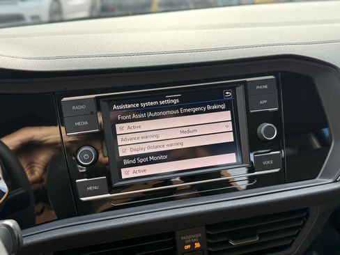 Used 2021 Volkswagen Jetta S image 30