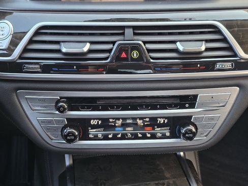 Used 2019 BMW 750i w/ Executive Package image 16