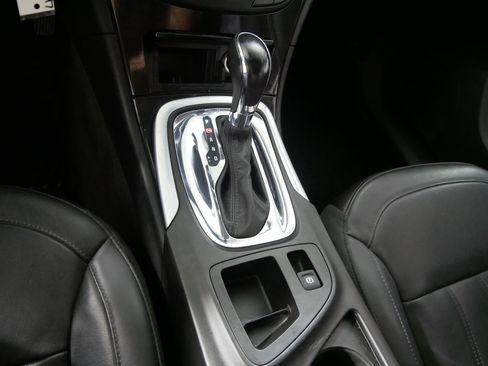 Used 2016 Buick Regal Sport Touring image 24