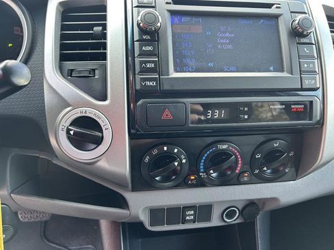 Used 2013 Toyota Tacoma 4x4 Double Cab w/ SR5 Pkg image 11