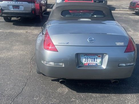Used 2005 Nissan 350Z Touring image 4