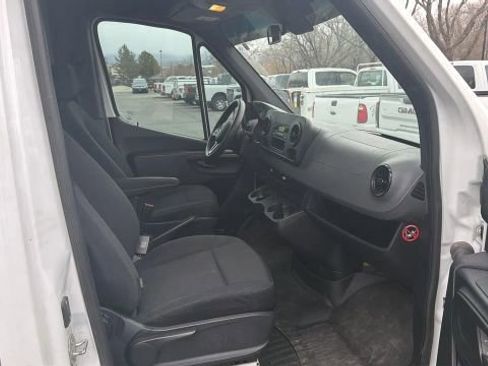 Used 2021 Mercedes-Benz Sprinter 2500 w/ Driver Convenience Package image 10