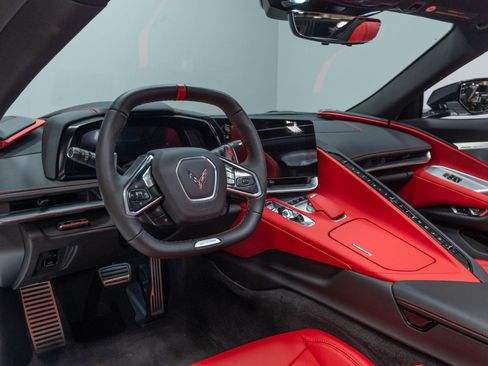 Used 2023 Chevrolet Corvette Z06 RWD image 9