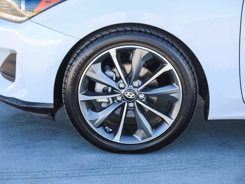 Used 2019 Hyundai Veloster 2.0 Premium image 10