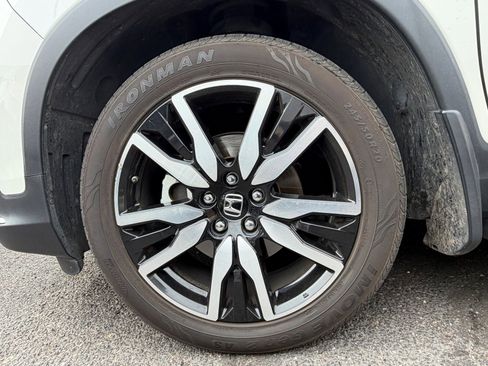 Used 2019 Honda Pilot Touring image 5