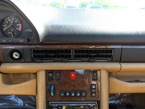 Used 1991 Mercedes-Benz 560 SEC image 18