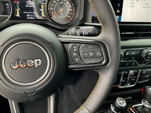 Used 2024 Jeep Wrangler Unlimited Sport AWD/4WD image 14