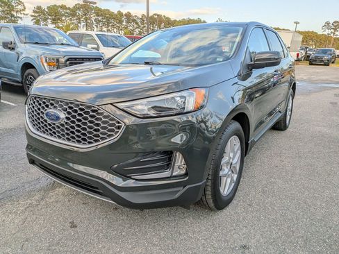 Certified 2024 Ford Edge SEL w/ Convenience Package image 8