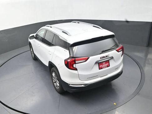 Used 2024 GMC Terrain SLT AWD/4WD image 27