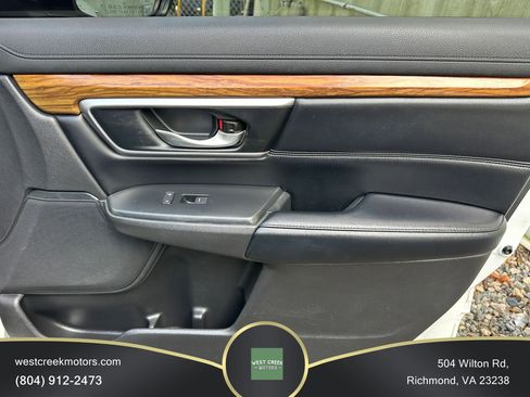 Used 2017 Honda CR-V Touring image 16