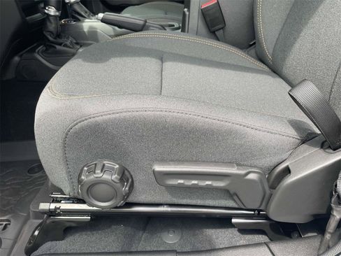 New 2025 Jeep Gladiator Sport image 24