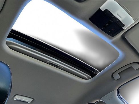 Certified 2025 Nissan Sentra SR w/ SR Premium Package image 26