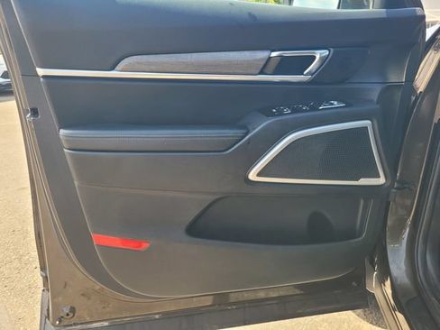 Used 2022 Kia Telluride EX w/ EX Premium Package FWD image 18