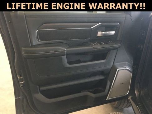 New 2026 RAM 2500 Laramie AWD/4WD image 12