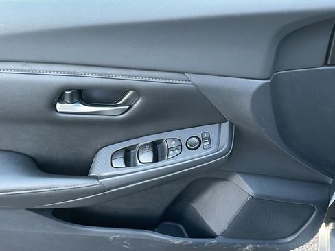 Certified 2022 Nissan Sentra SV w/ Trunk Package image 17