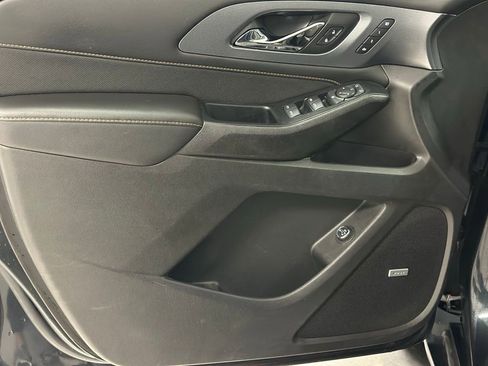 Used 2021 Chevrolet Traverse Premier image 17