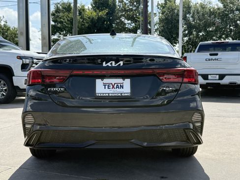 Used 2023 Kia Forte GT-Line w/ GT-Line Premium Package FWD image 6