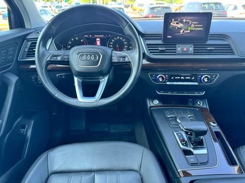 Used 2020 Audi Q5 2.0T Premium w/ Convenience Package AWD/4WD image 27