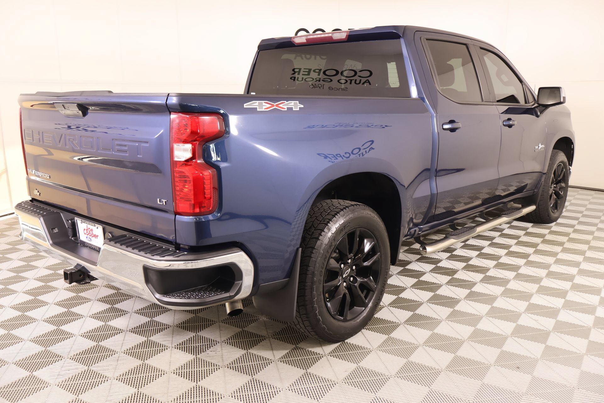 Used 2020 Chevrolet Silverado 1500 LT w/ Texas Edition AWD/4WD image 20