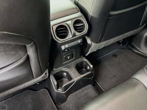Used 2021 Jeep Gladiator Overland w/ Popular Equipment Package AWD/4WD image 28