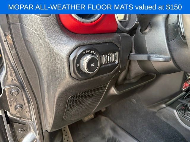 Used 2018 Jeep Wrangler Unlimited Rubicon w/ Dual Top Group AWD/4WD image 20