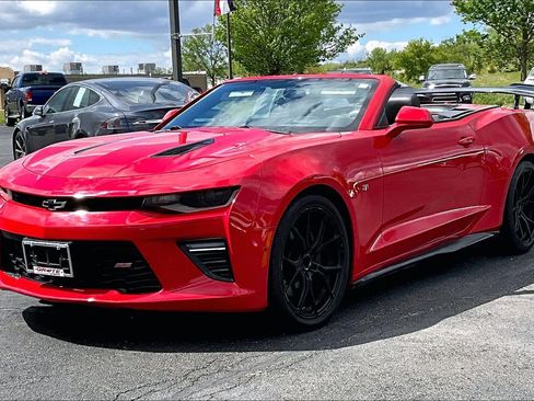 Used 2017 Chevrolet Camaro SS RWD image 34