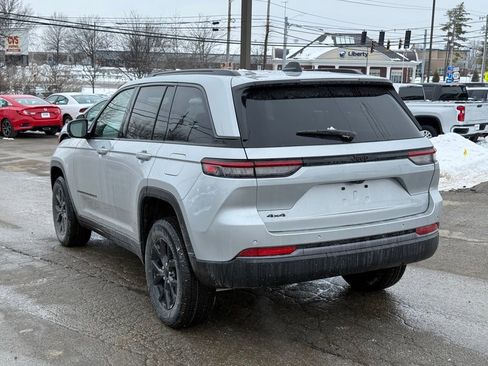 New 2026 Jeep Grand Cherokee Altitude AWD/4WD image 8