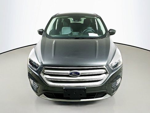 Used 2019 Ford Escape SE image 2