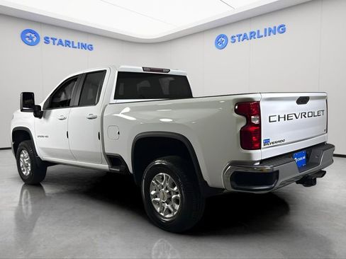 Used 2022 Chevrolet Silverado 2500 LT w/ Convenience Package image 5