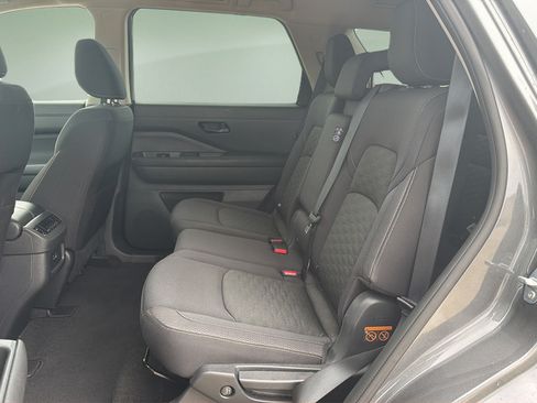 Certified 2024 Nissan Pathfinder SV AWD/4WD image 17