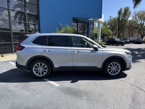 Certified 2025 Honda CR-V EX image 9