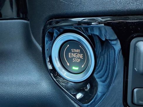 New 2026 GMC Sierra 1500 Elevation image 9